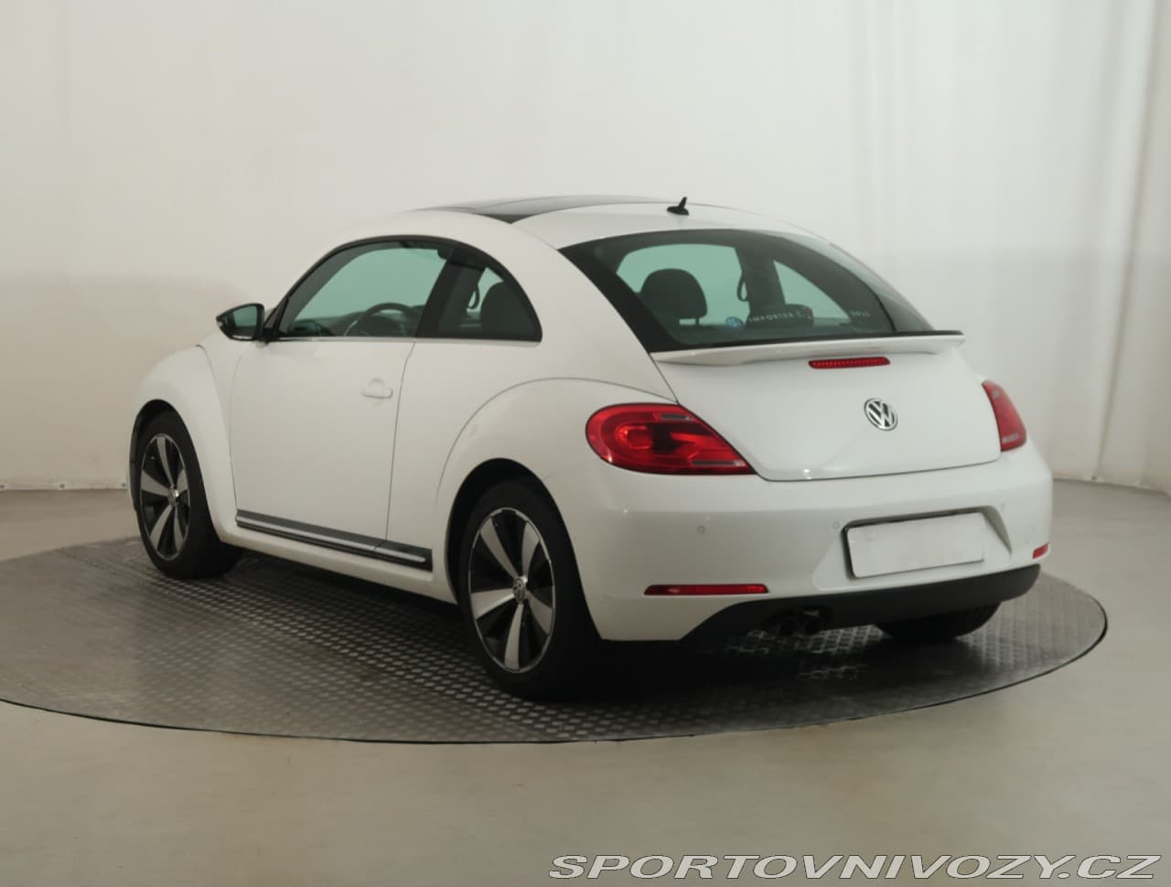 2012 Volkswagen BEETLE - 13