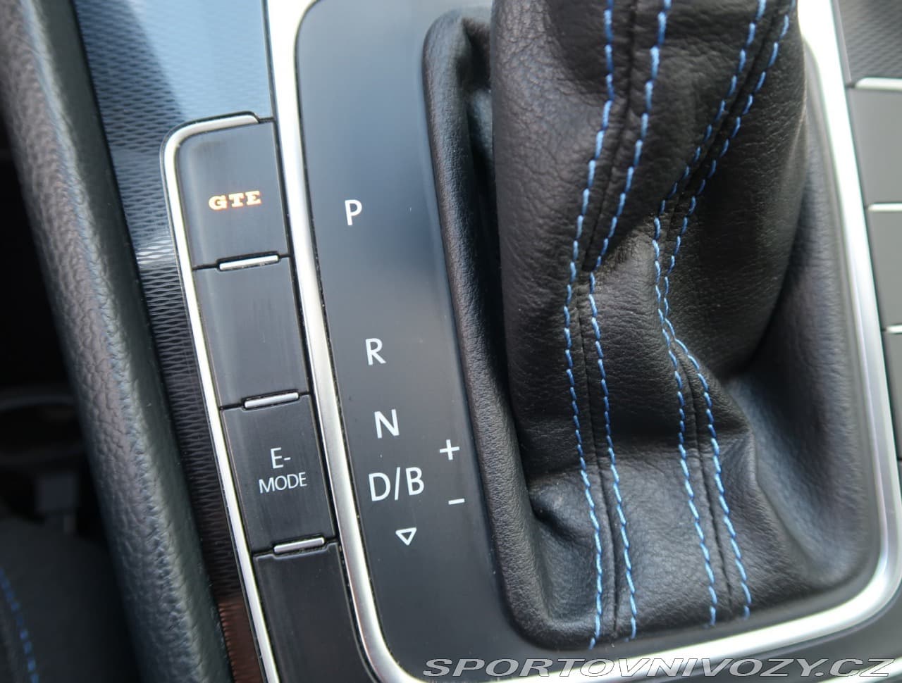 2015 Volkswagen GOLF - 12