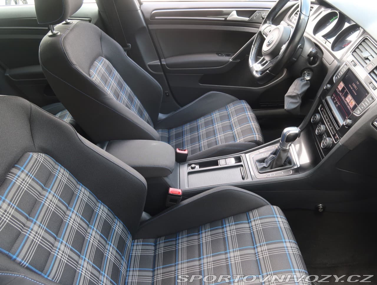 2015 Volkswagen GOLF - 9