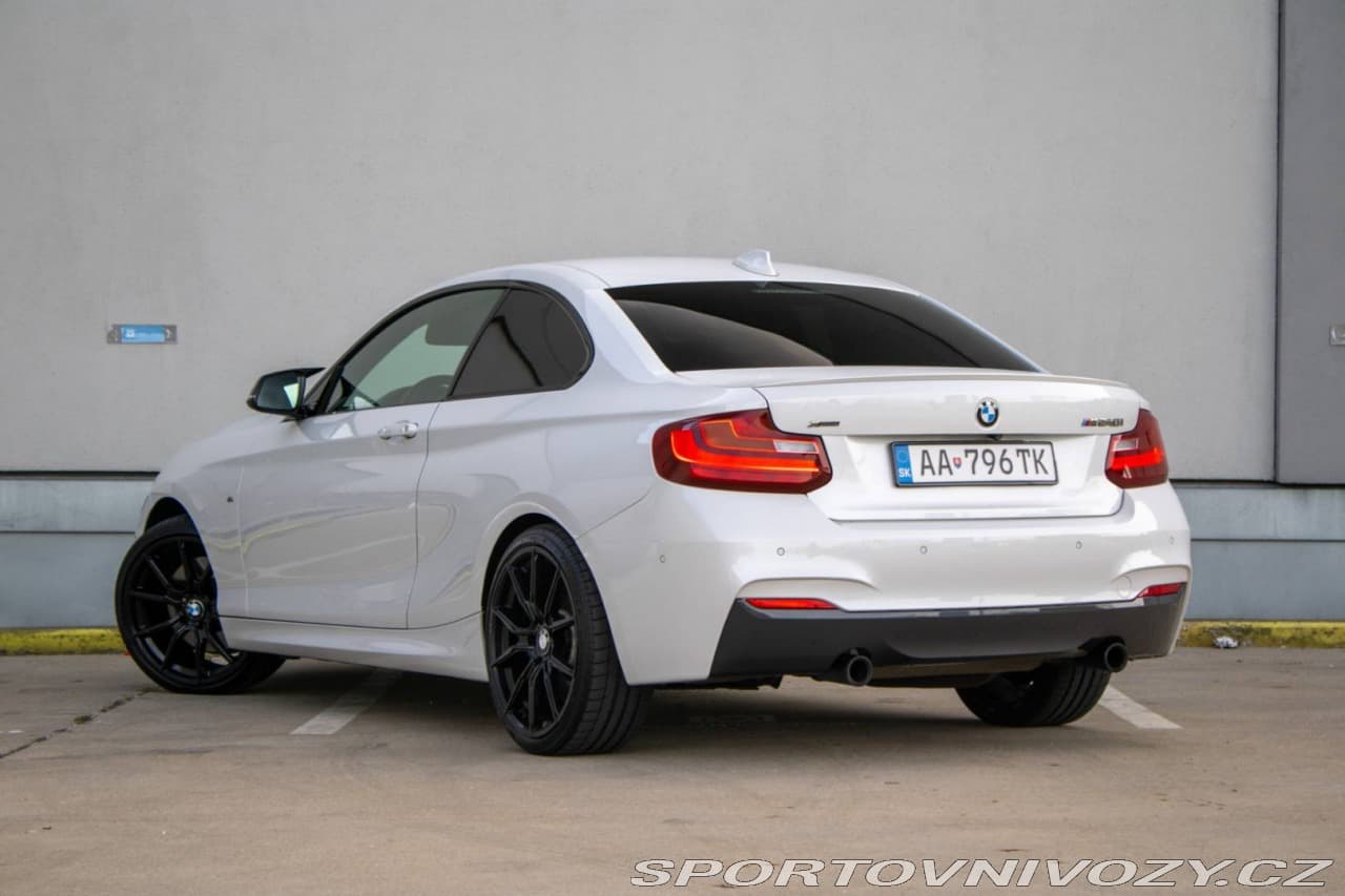 2016 BMW M2 - 12