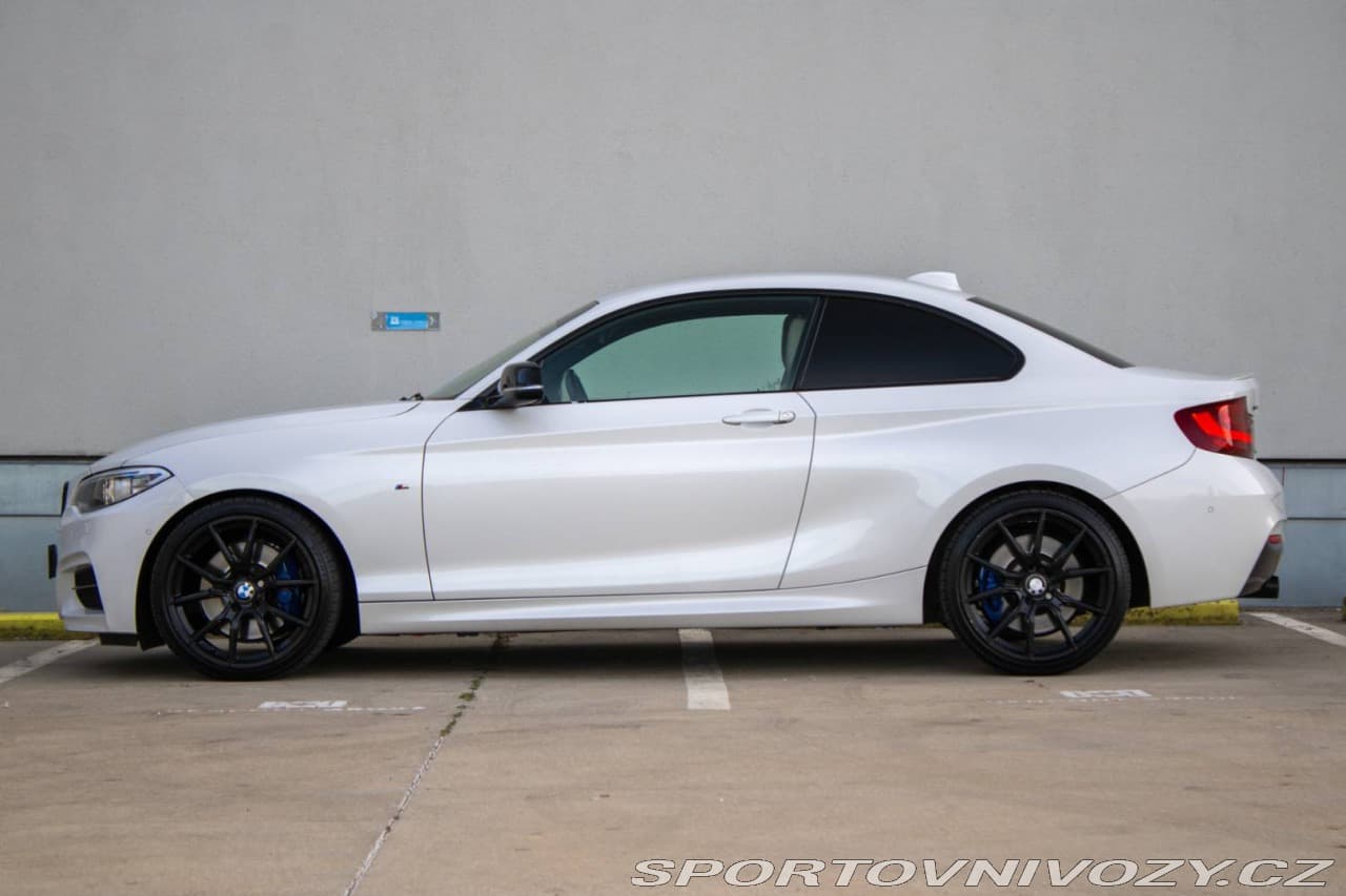 2016 BMW M2 - 13