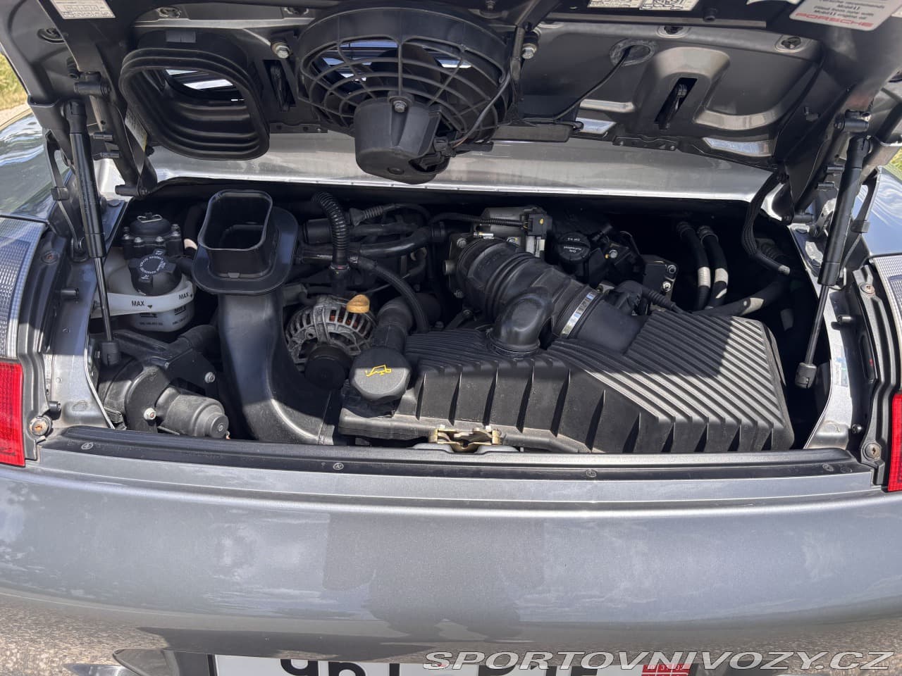 2004 Porsche 911 - 20