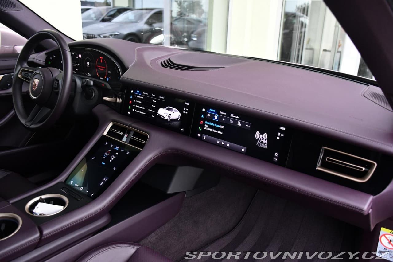 2024 Porsche TAYCAN - 52
