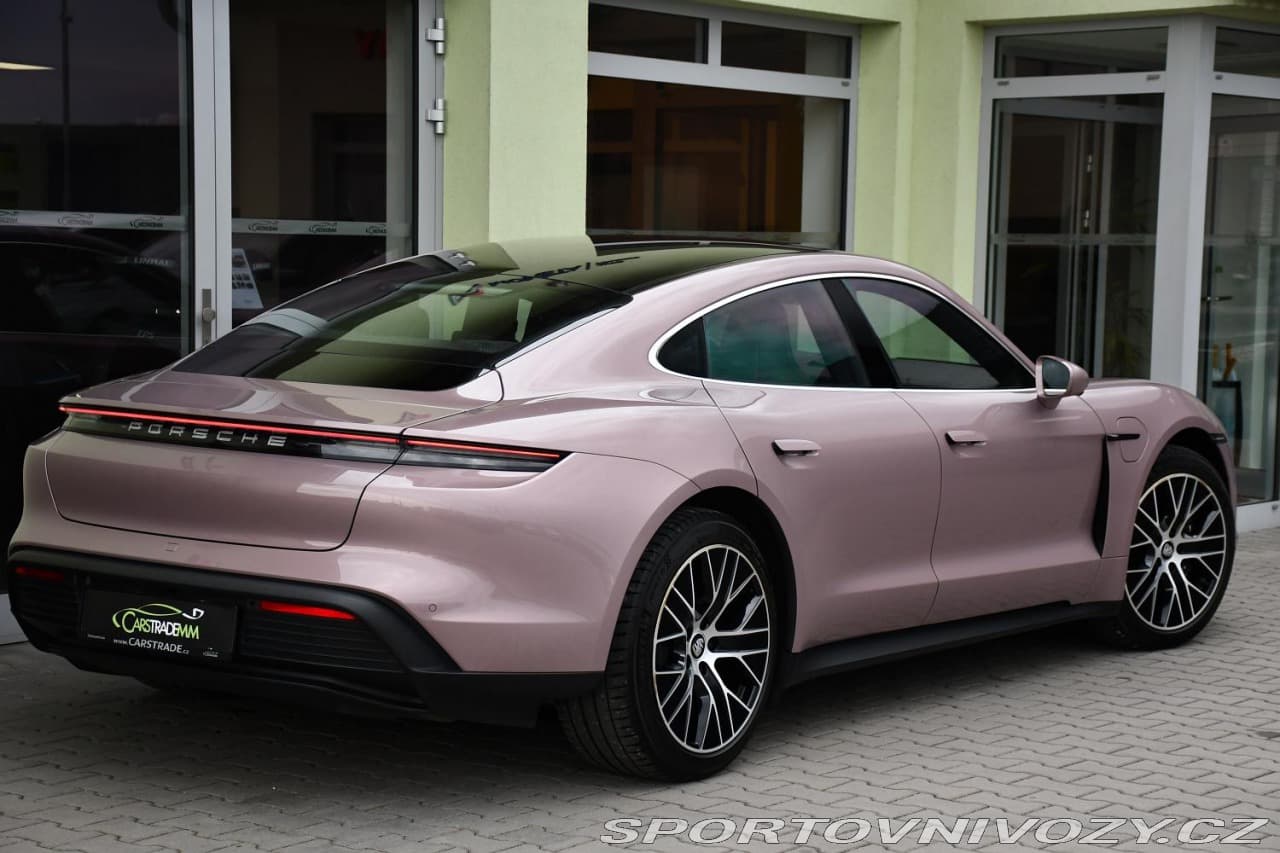 2024 Porsche TAYCAN - 10