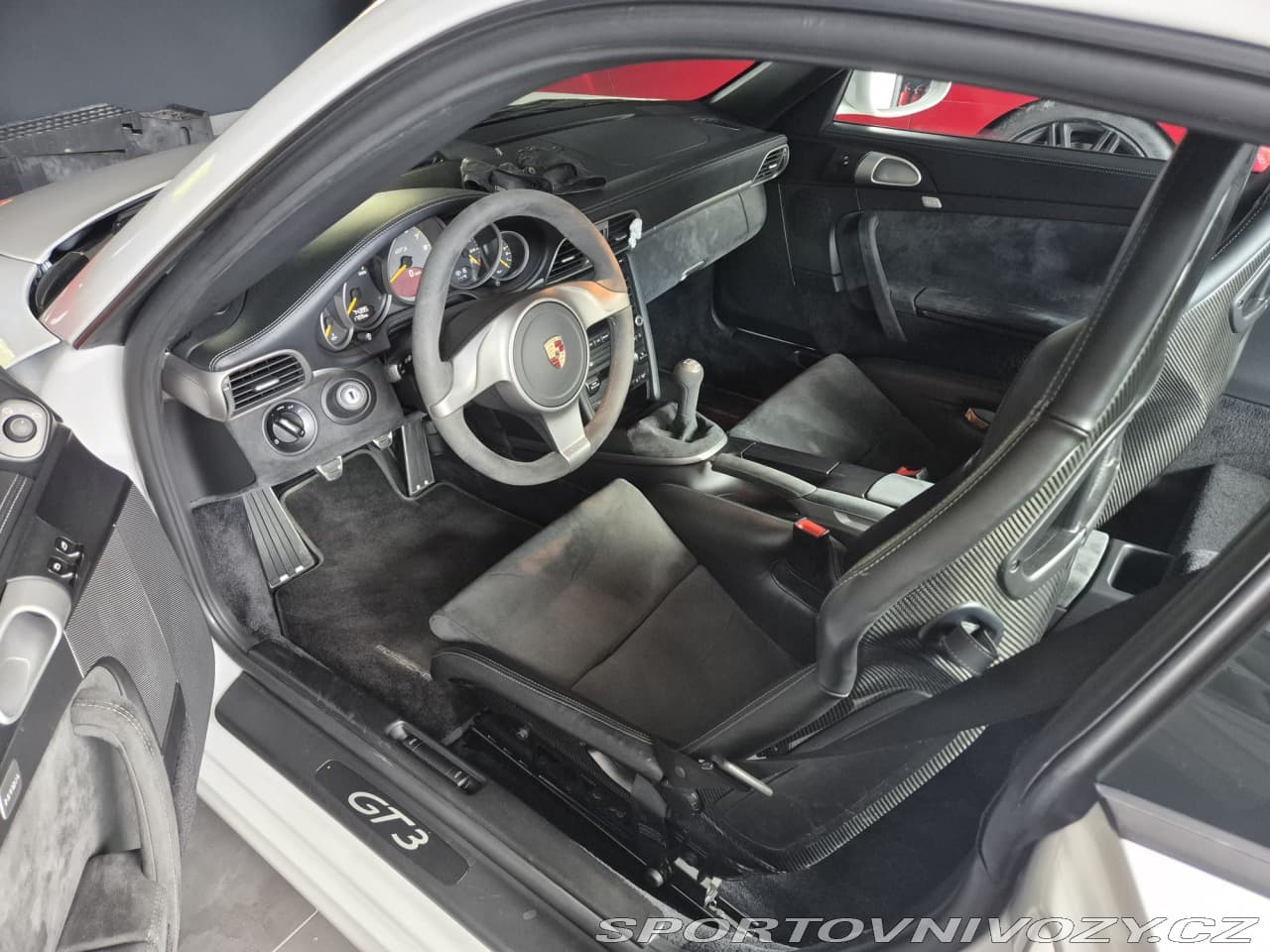 2010 Porsche 911 - 16