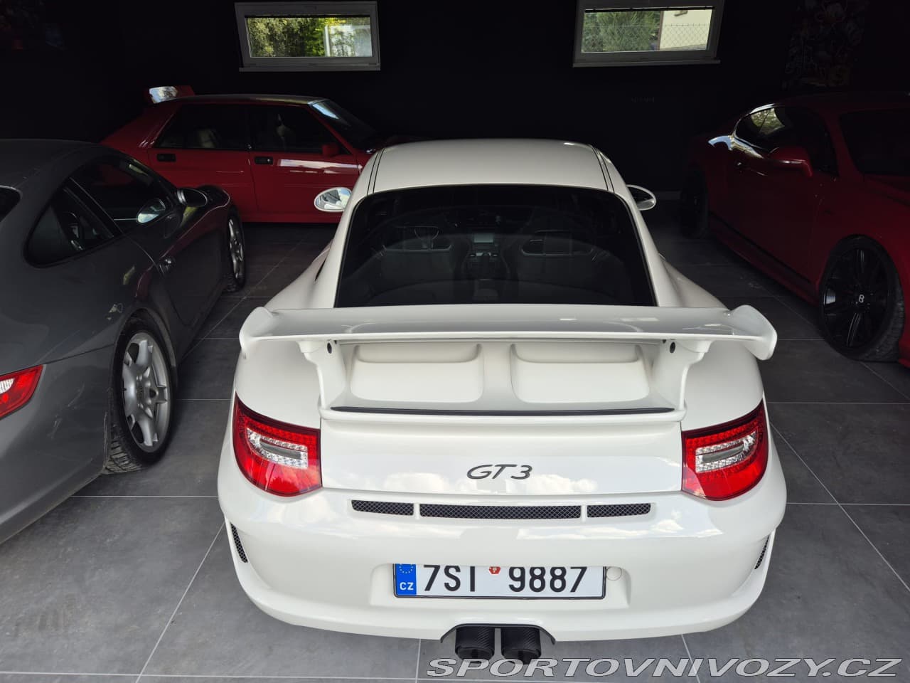 2010 Porsche 911 - 18