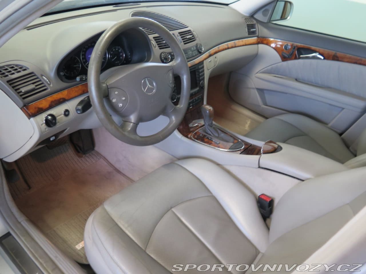 2004 Mercedes-Benz E-CLASS - 11