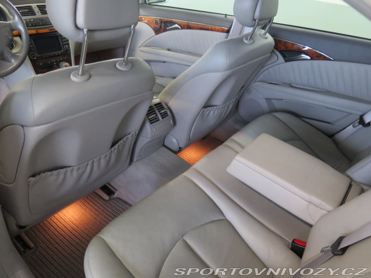 2004 Mercedes-Benz E-CLASS - 13
