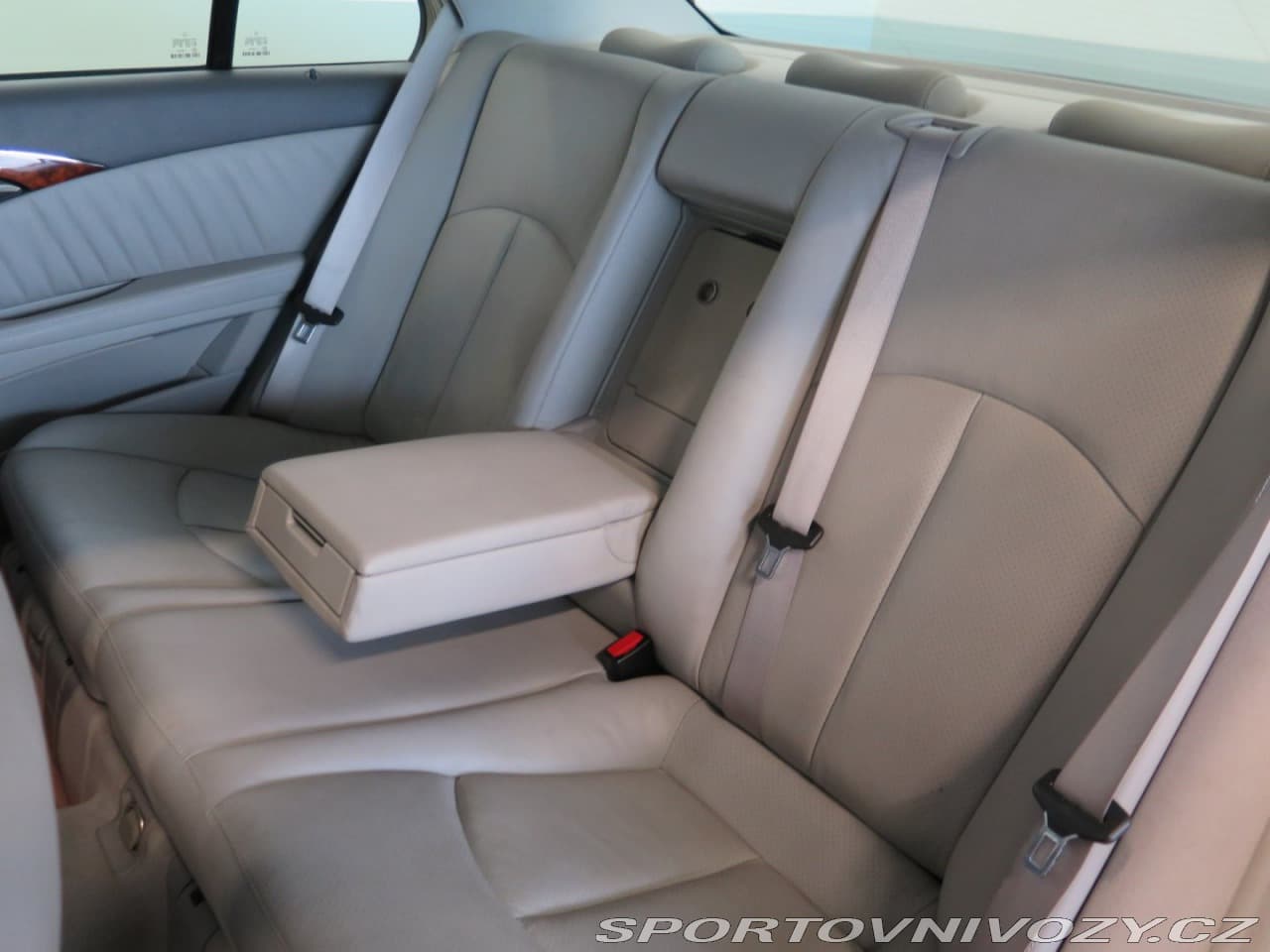 2004 Mercedes-Benz E-CLASS - 20