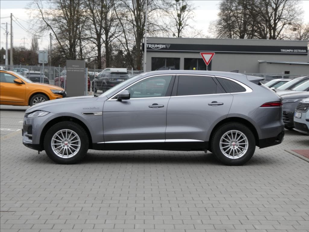 2022 Jaguar F-PACE - 4