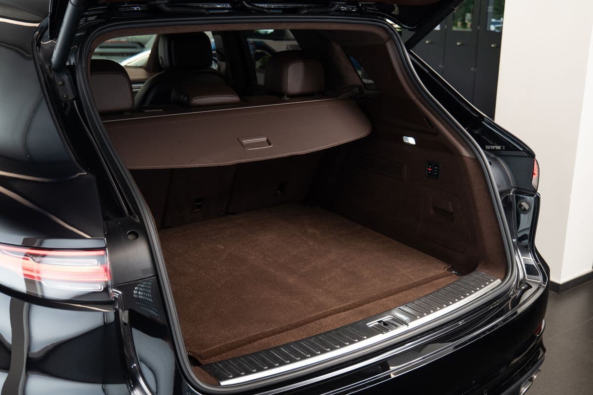 2018 Porsche CAYENNE - 58