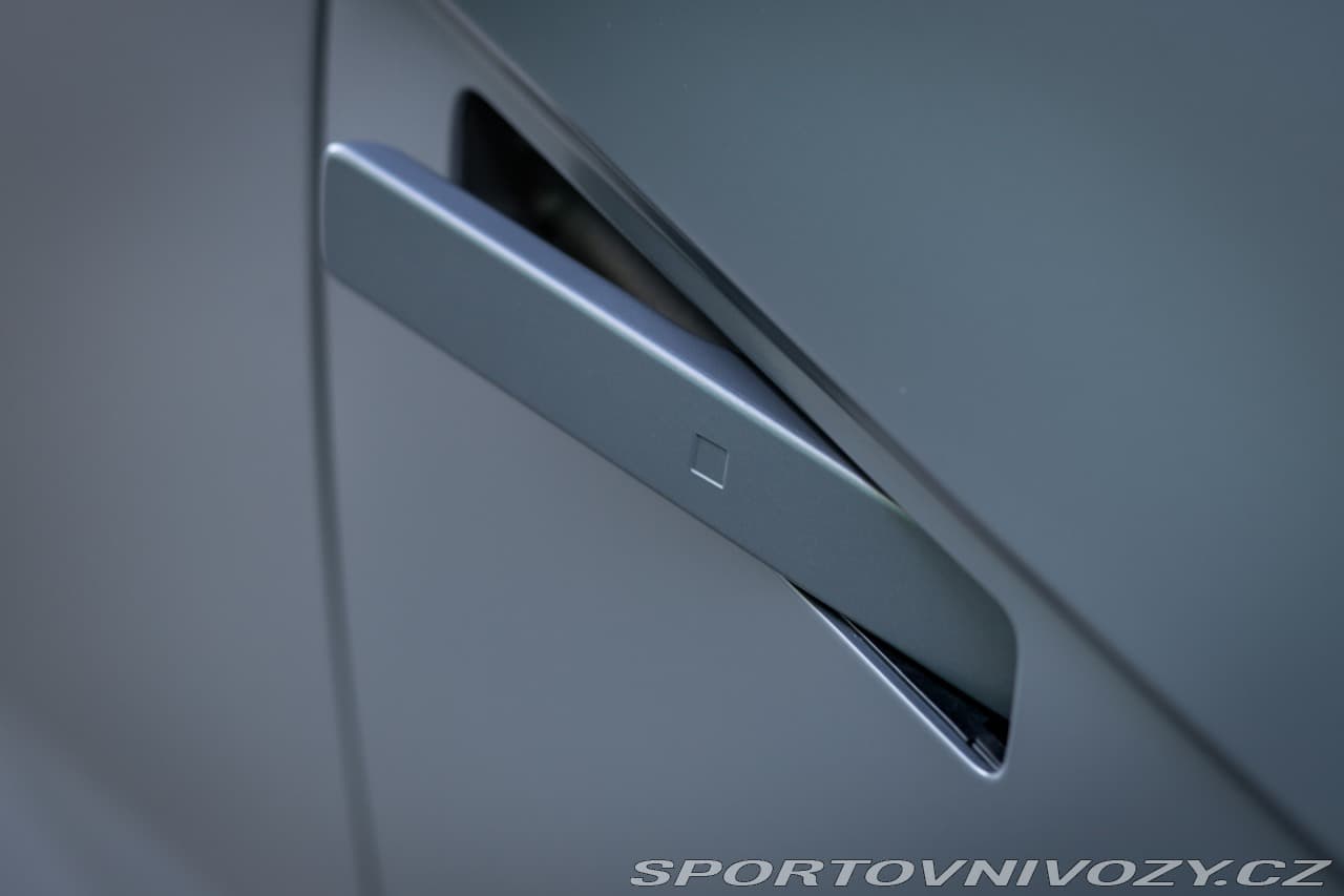 2025 Hyundai IONIQ 5 - 25