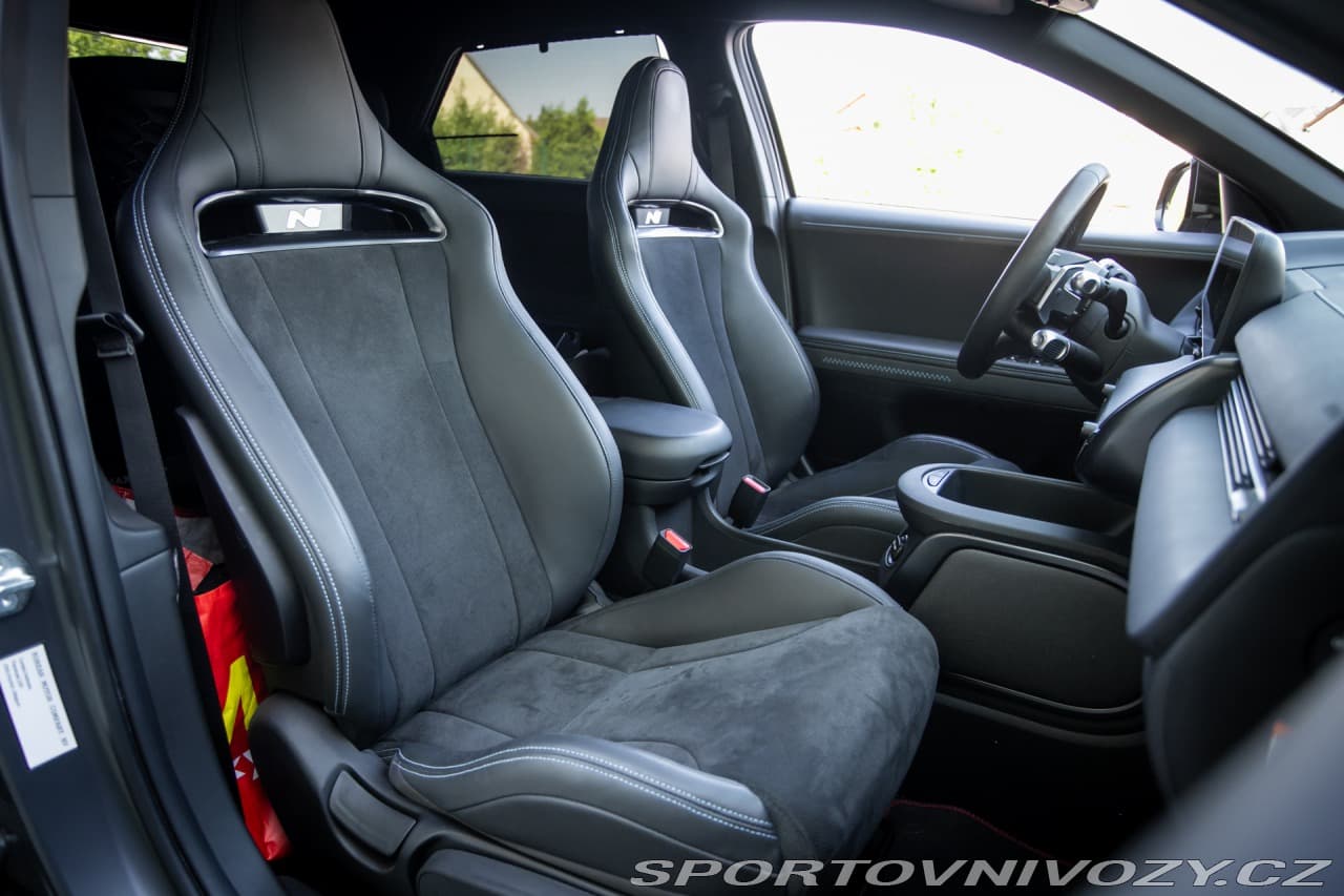2025 Hyundai IONIQ 5 - 31