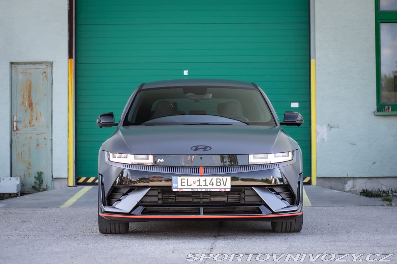 2025 Hyundai IONIQ 5 - 3