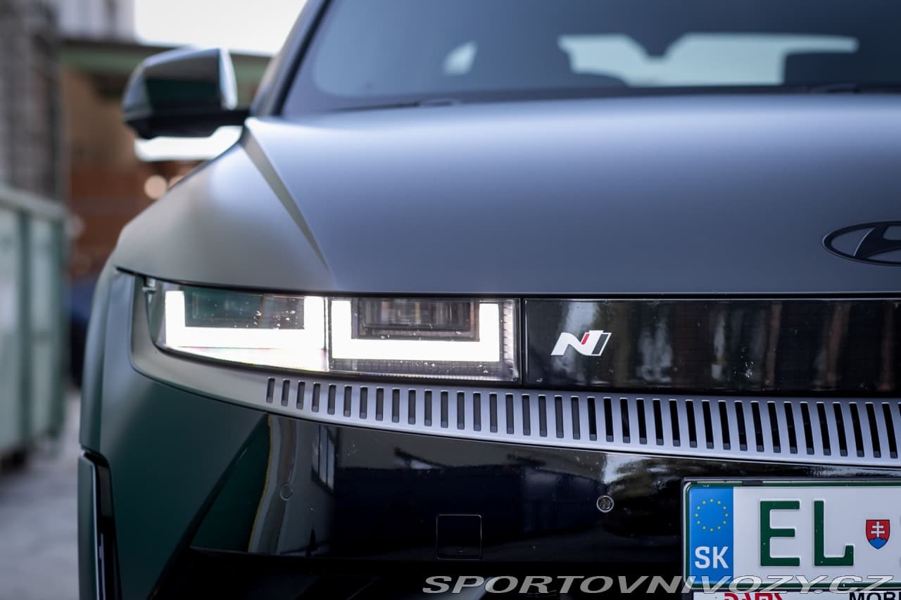 2025 Hyundai IONIQ 5 - 5