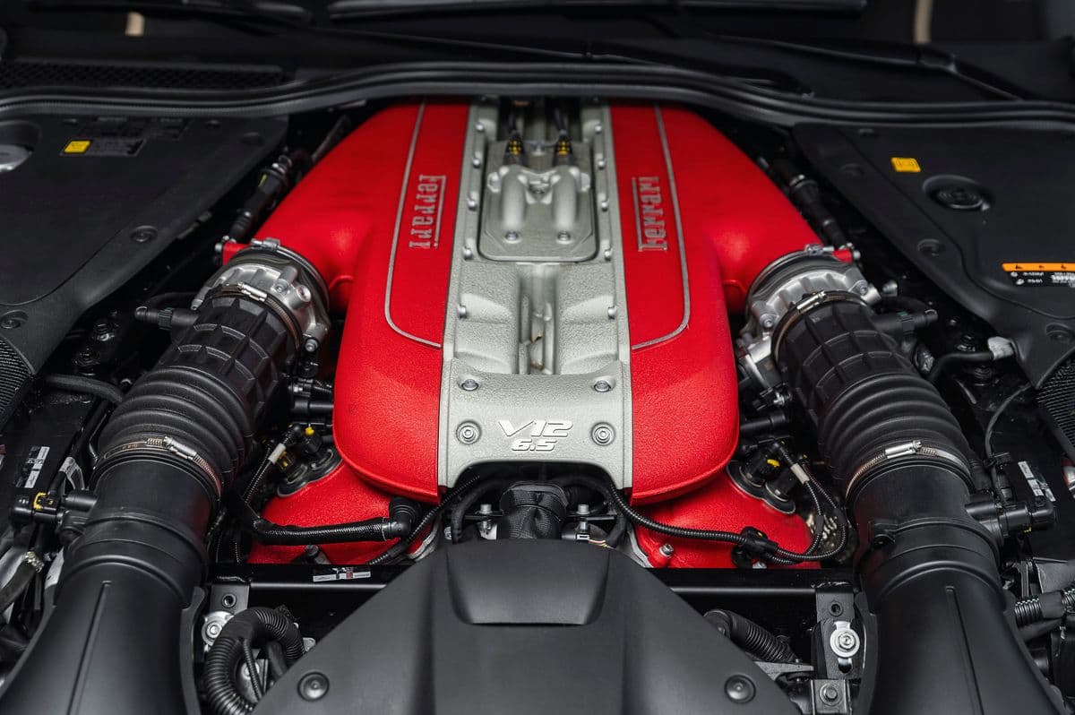2019 Ferrari 812 - 23