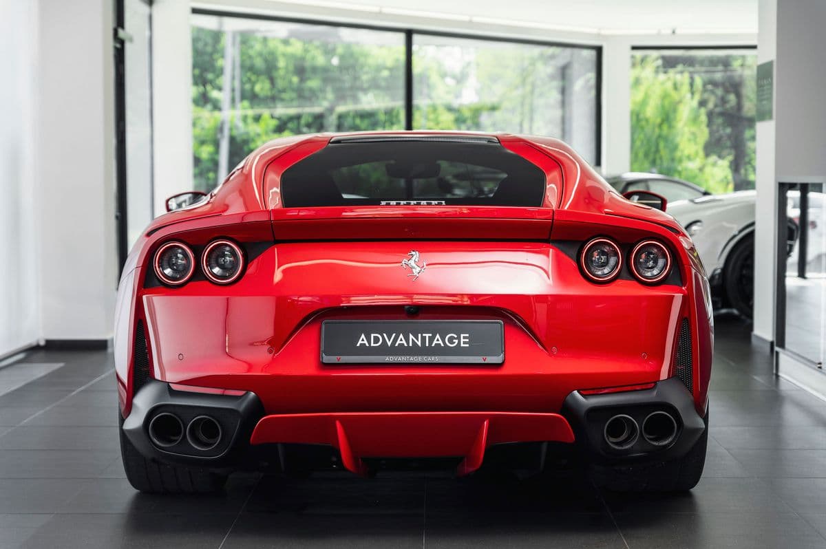 2019 Ferrari 812 - 5