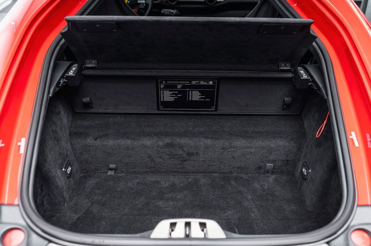 2019 Ferrari 812 - 17