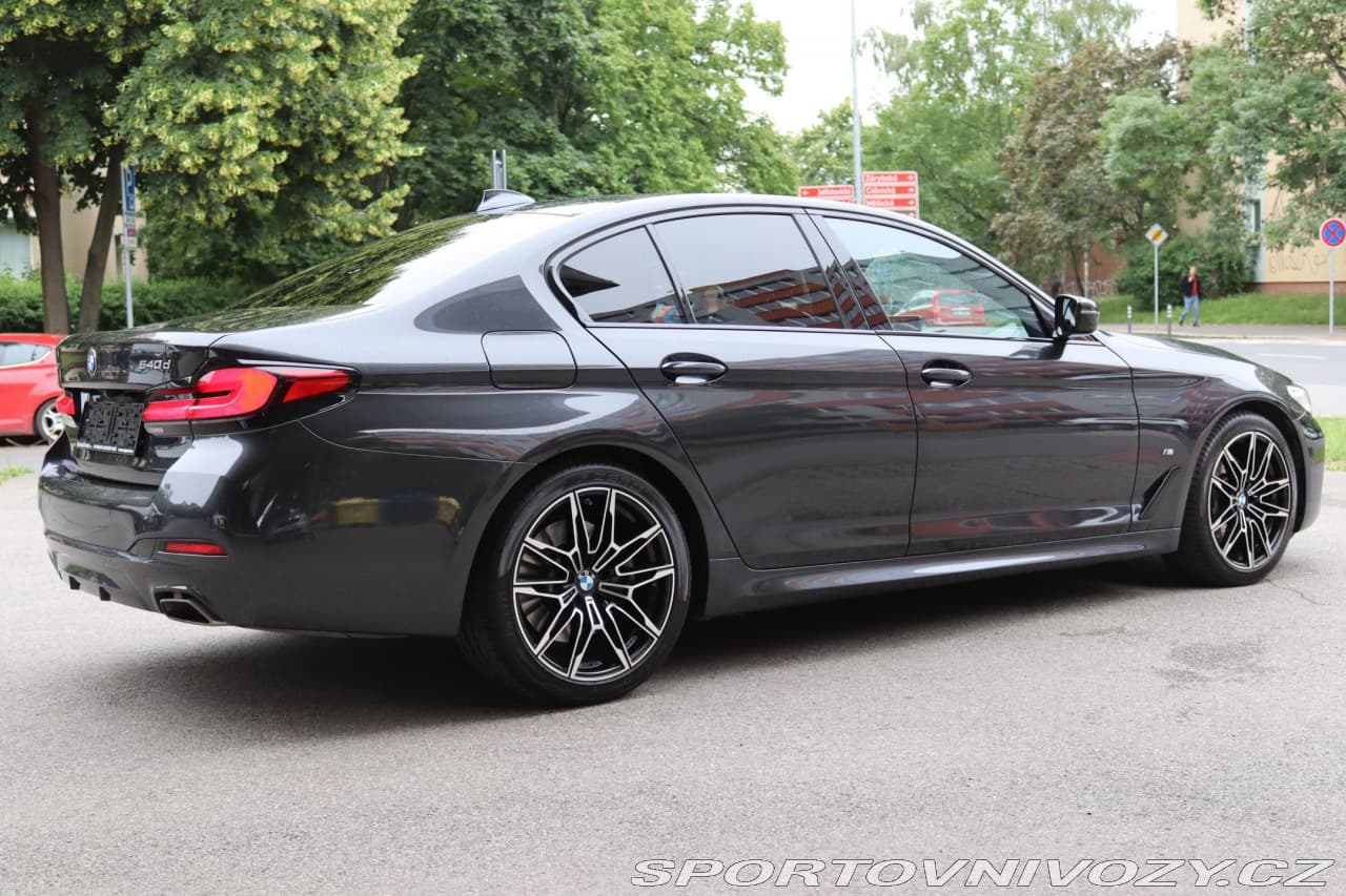 2021 BMW 5-SERIES - 19