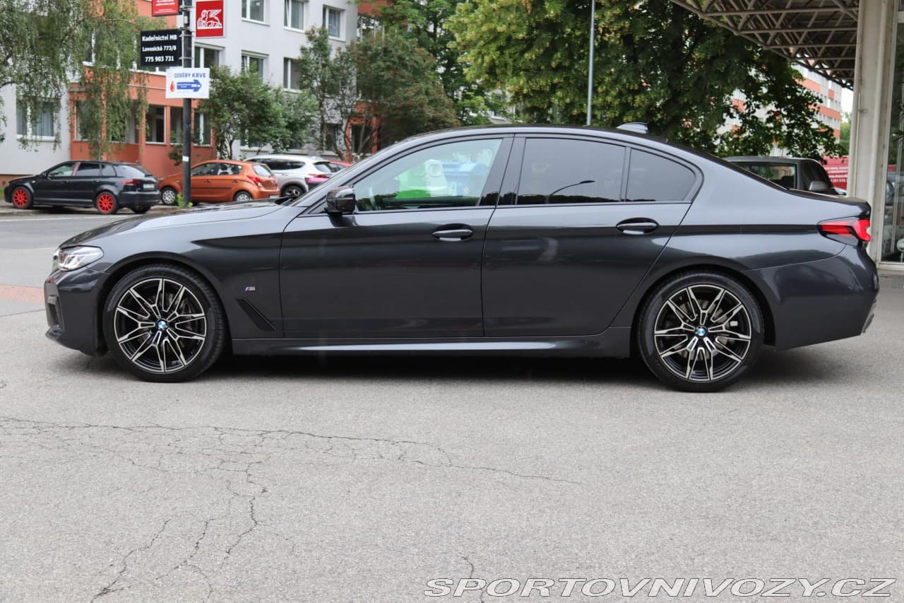 2021 BMW 5-SERIES - 29