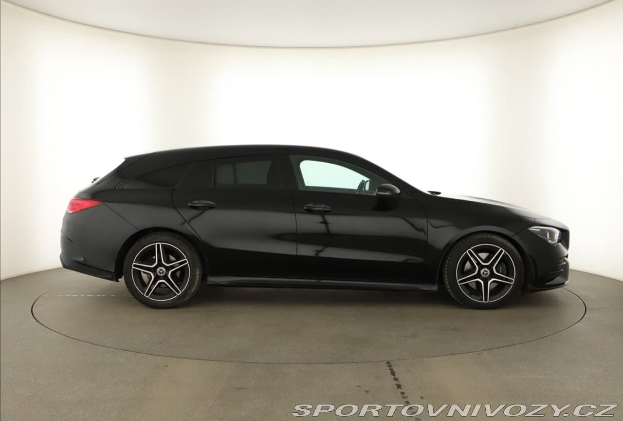 2022 Mercedes-Benz CLA - 11