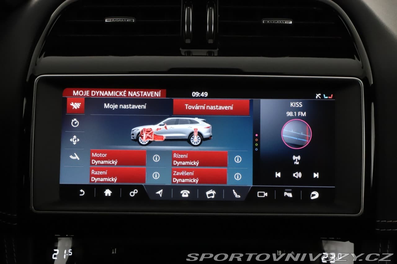 2016 Jaguar F-PACE - 16