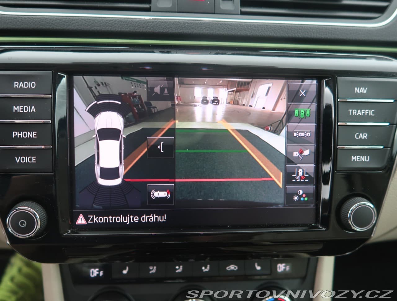 2016 Škoda SUPERB - 12