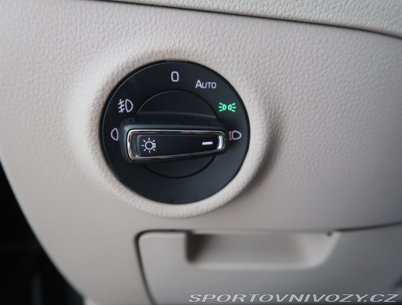 2016 Škoda SUPERB - 18