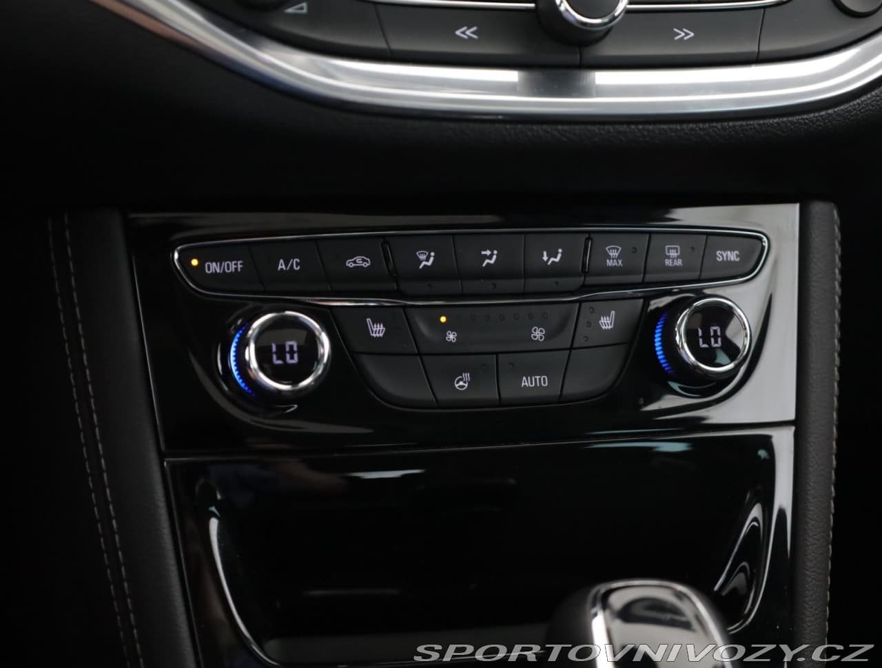2018 Opel ASTRA - 25