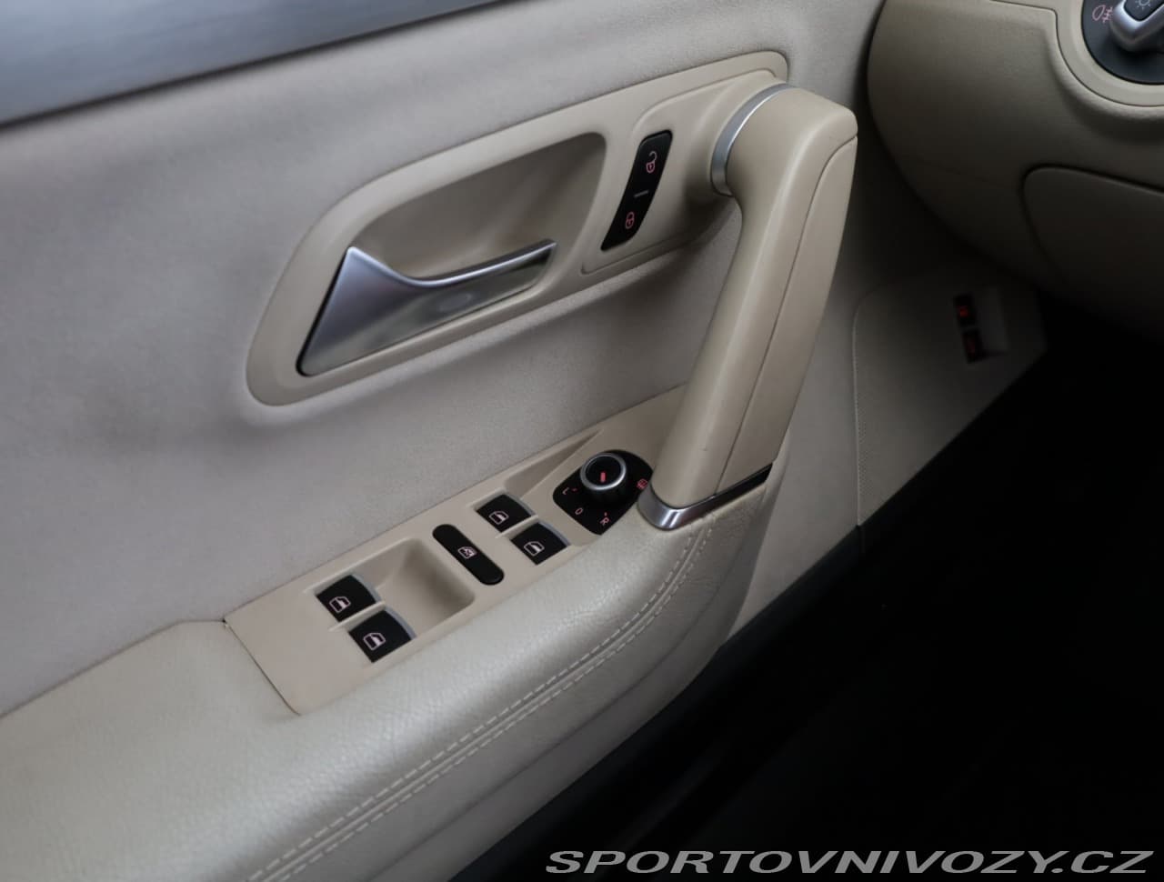 2008 Volkswagen PASSAT CC - 34