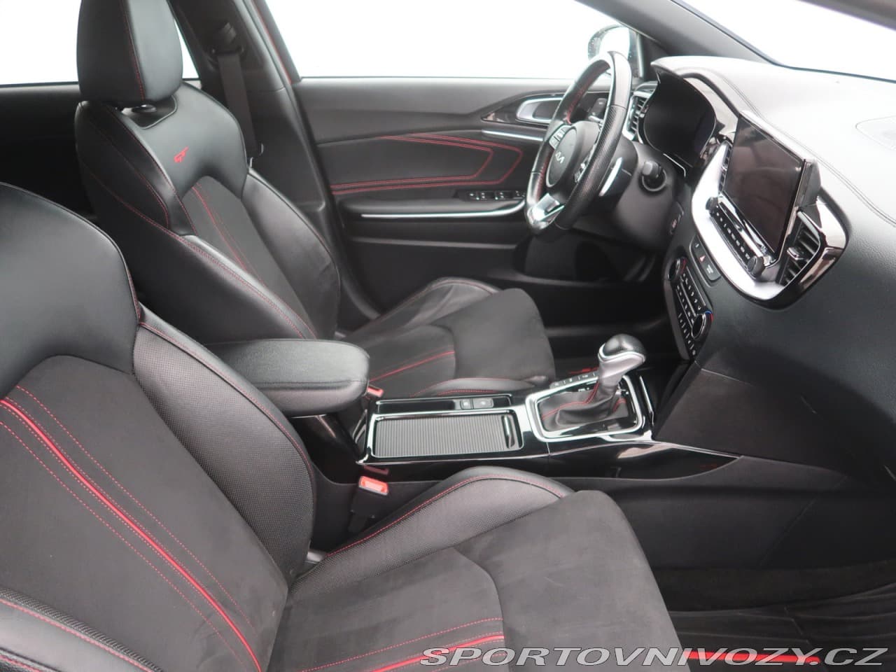 2022 Kia PROCEED - 9