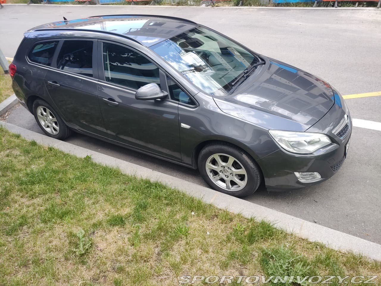 2012 Opel ASTRA