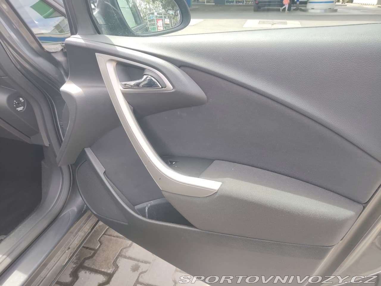 2012 Opel ASTRA - 35