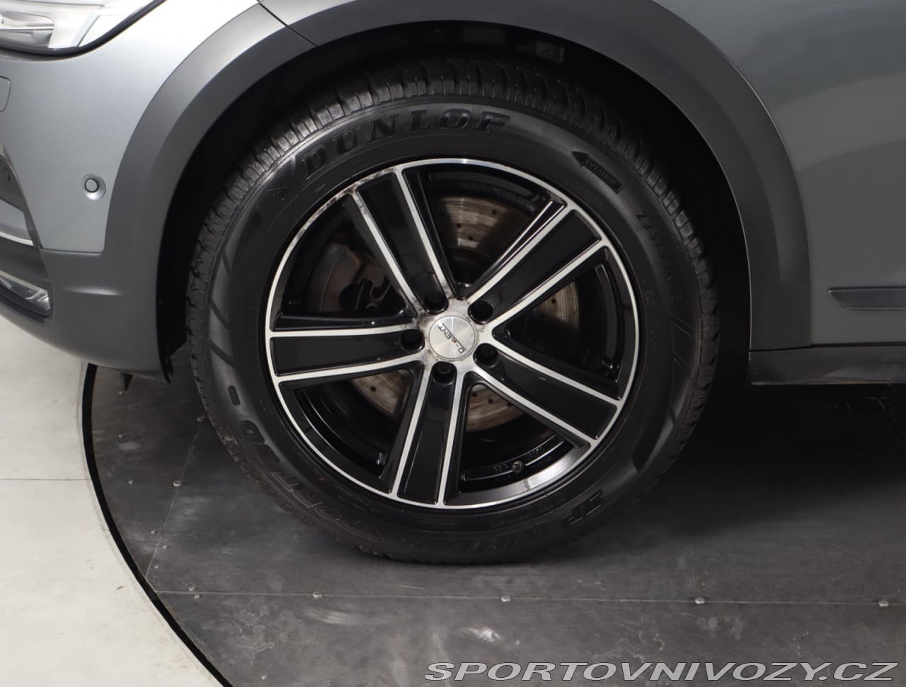 2017 Volvo V90 - 27