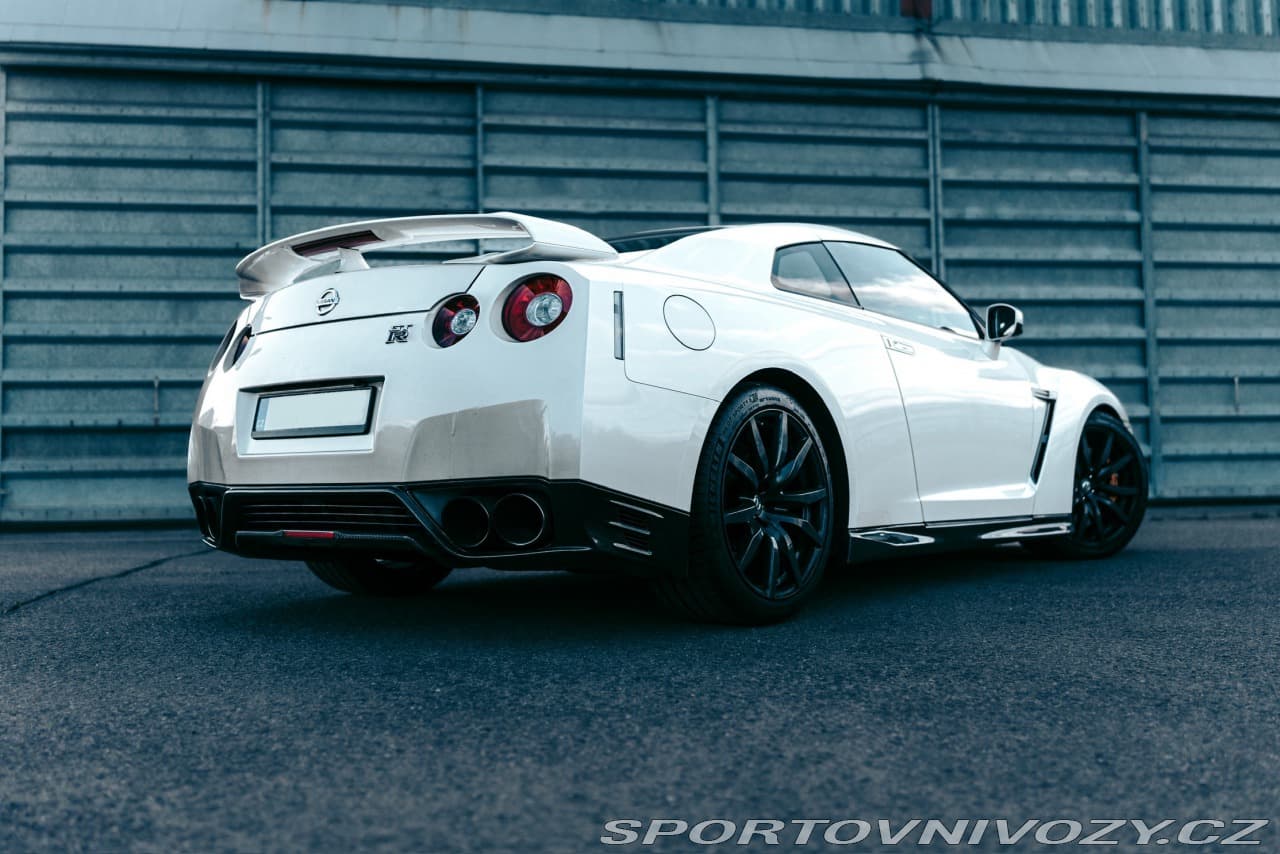 2013 Nissan GT-R - 2