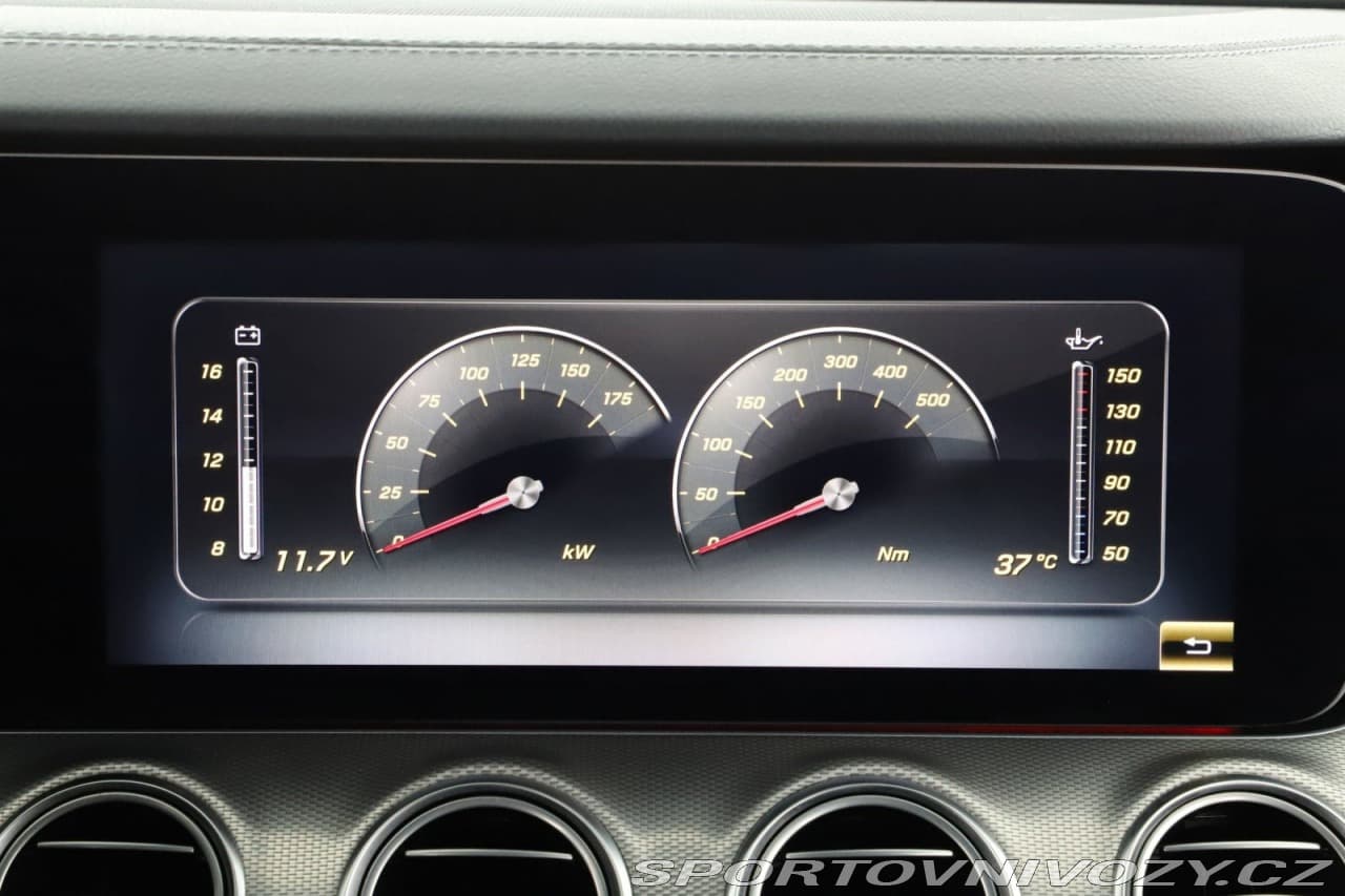 2018 Mercedes-Benz E-CLASS - 31