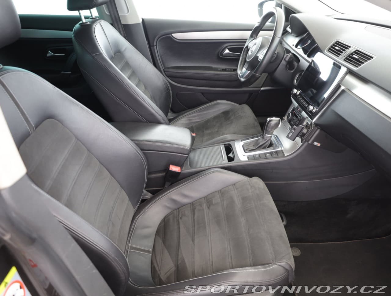 2011 Volkswagen PASSAT CC - 13