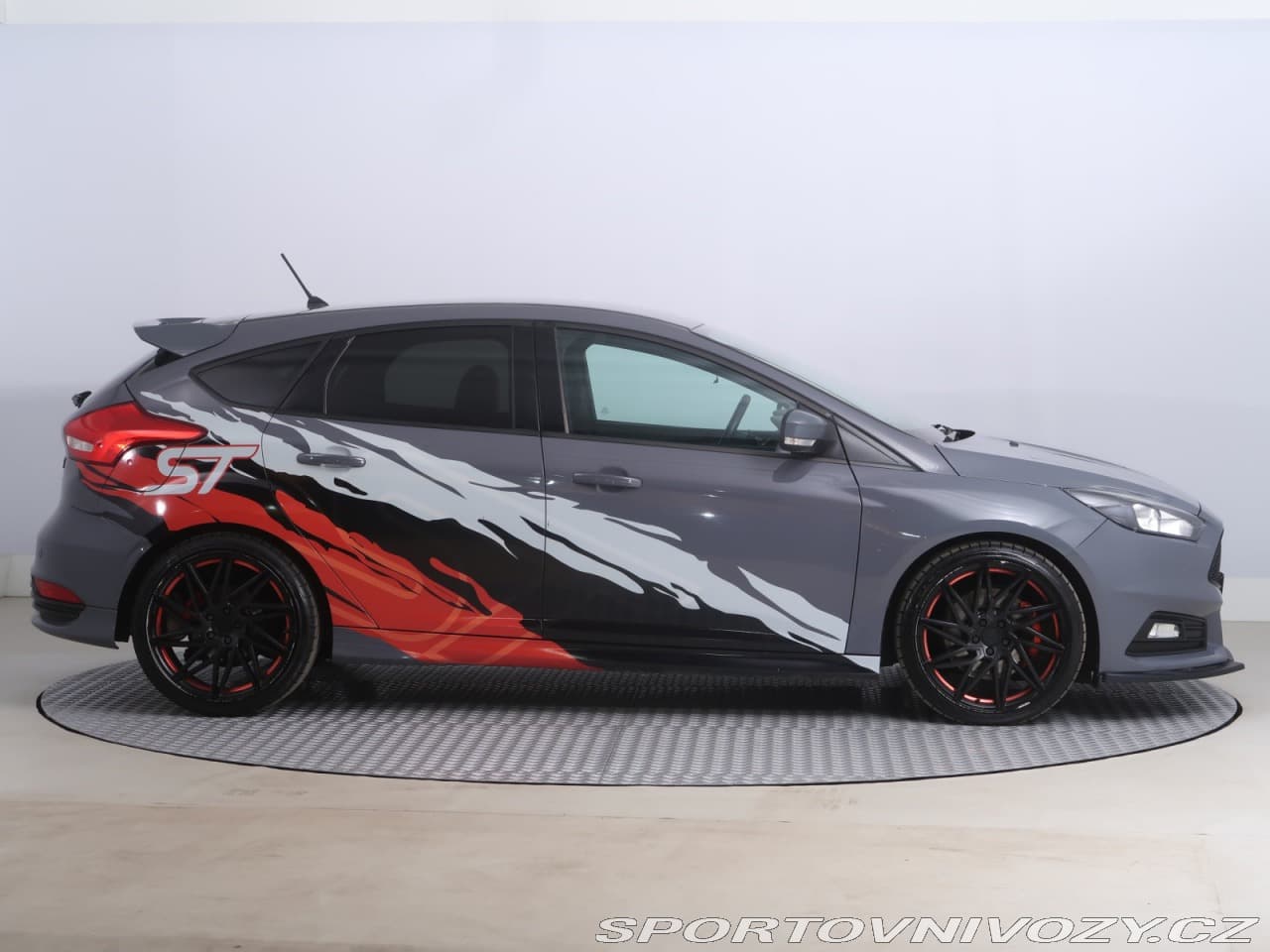 2018 Ford FOCUS - 11