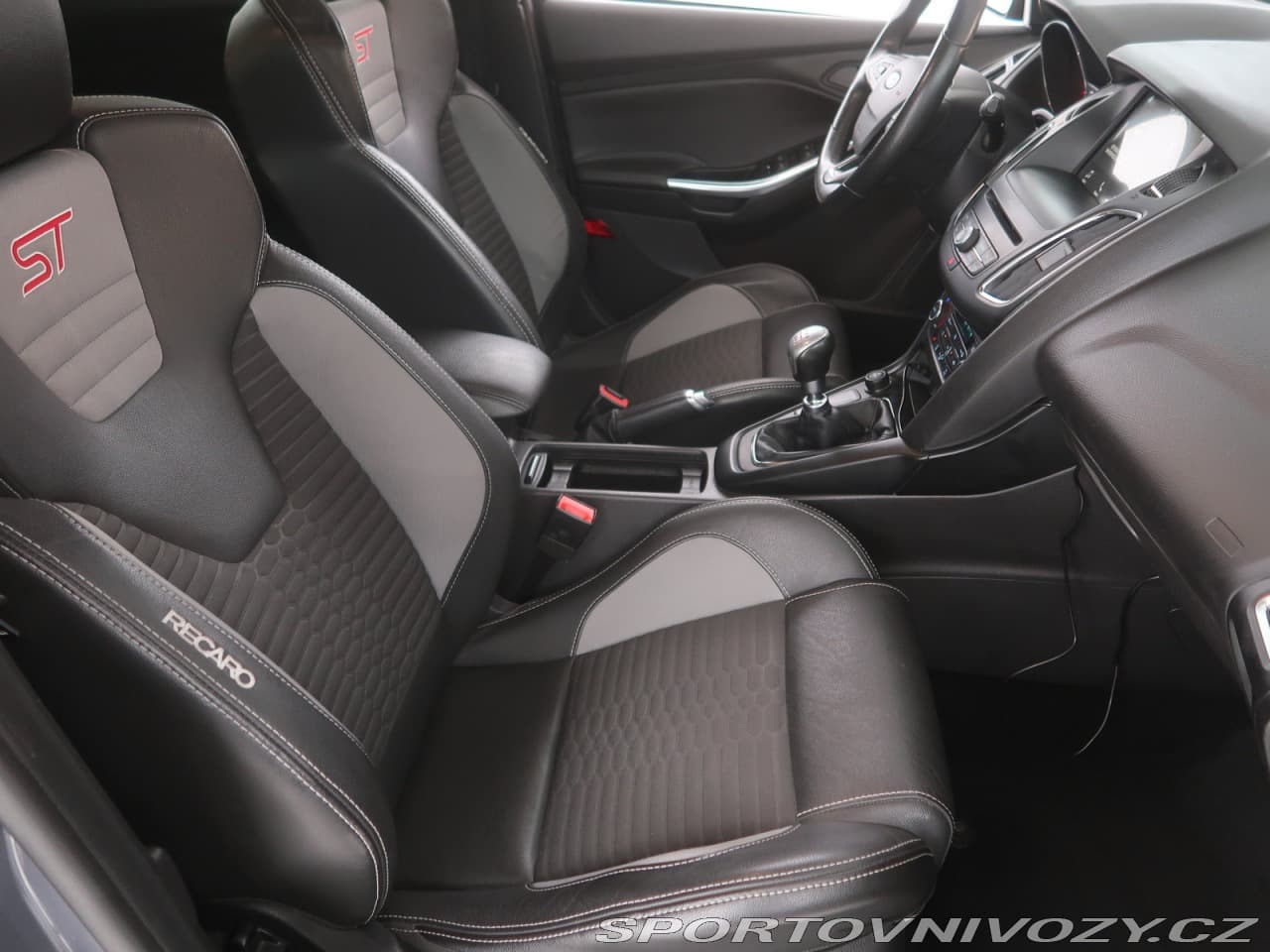 2018 Ford FOCUS - 17