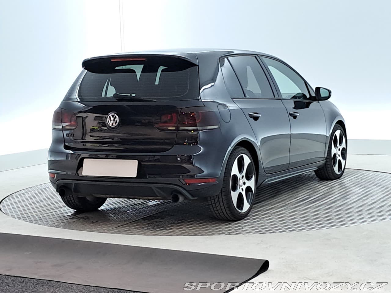 2010 Volkswagen GOLF - 9
