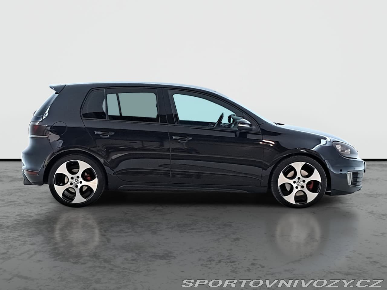 2010 Volkswagen GOLF - 11