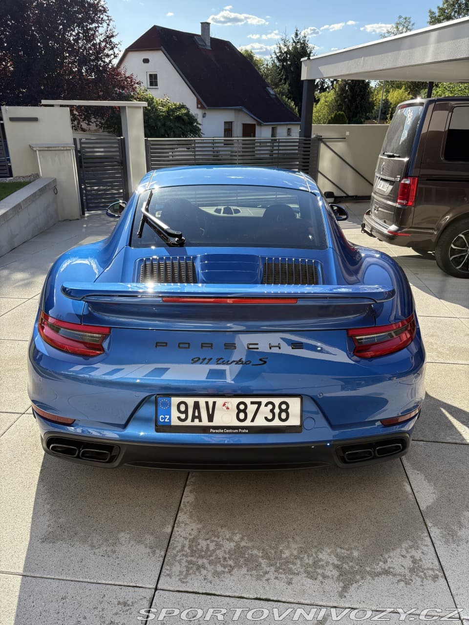2016 Porsche 911 - 14