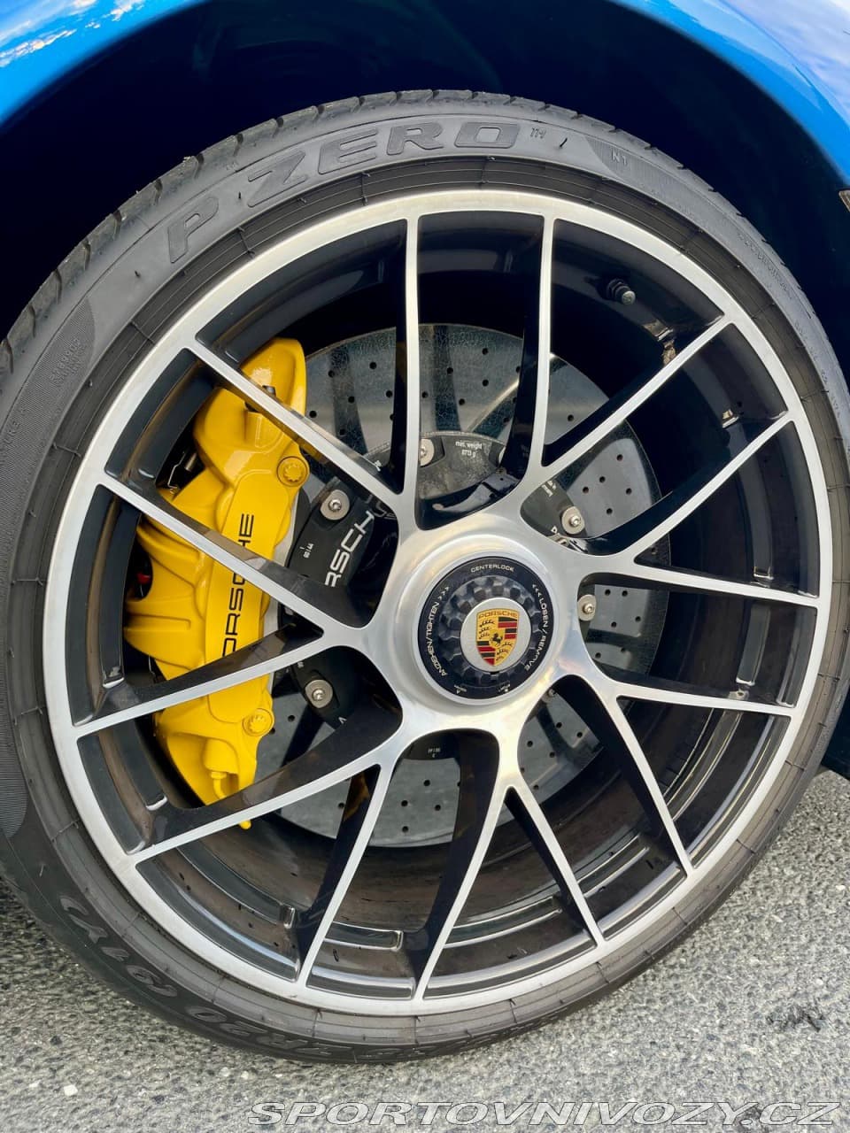 2016 Porsche 911 - 15