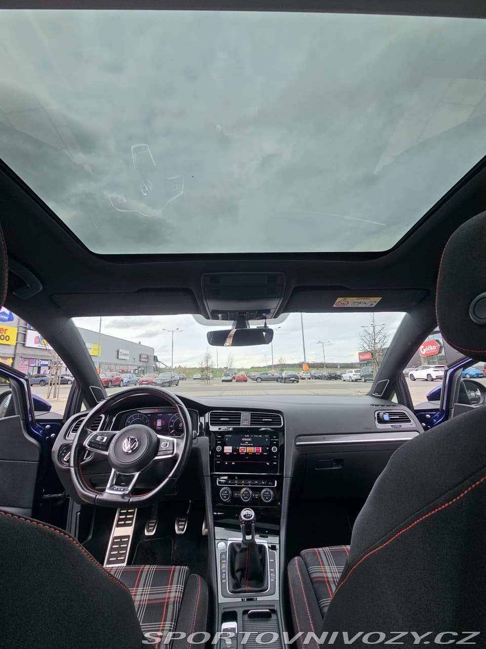 2017 Volkswagen GOLF - 11
