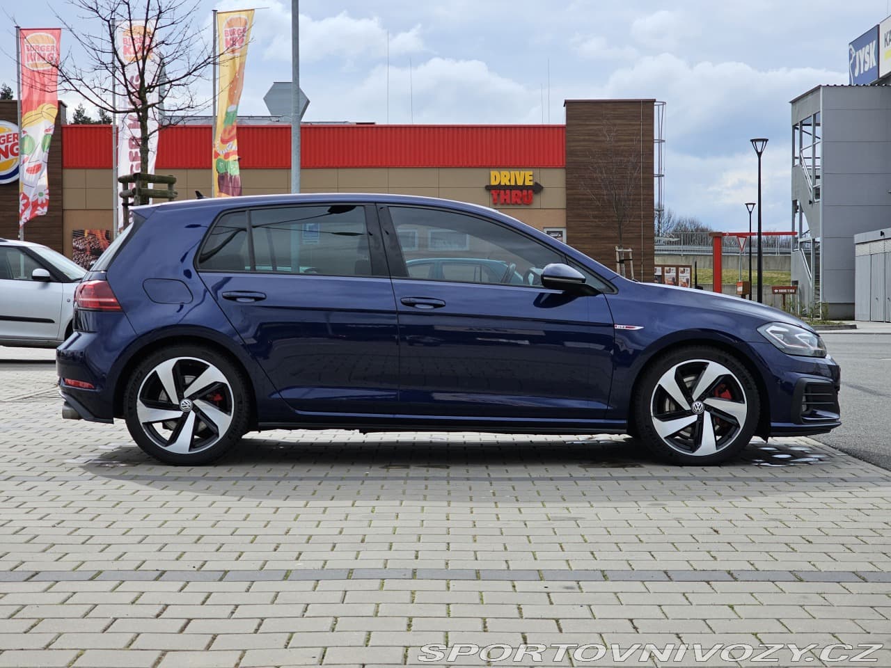 2017 Volkswagen GOLF - 3