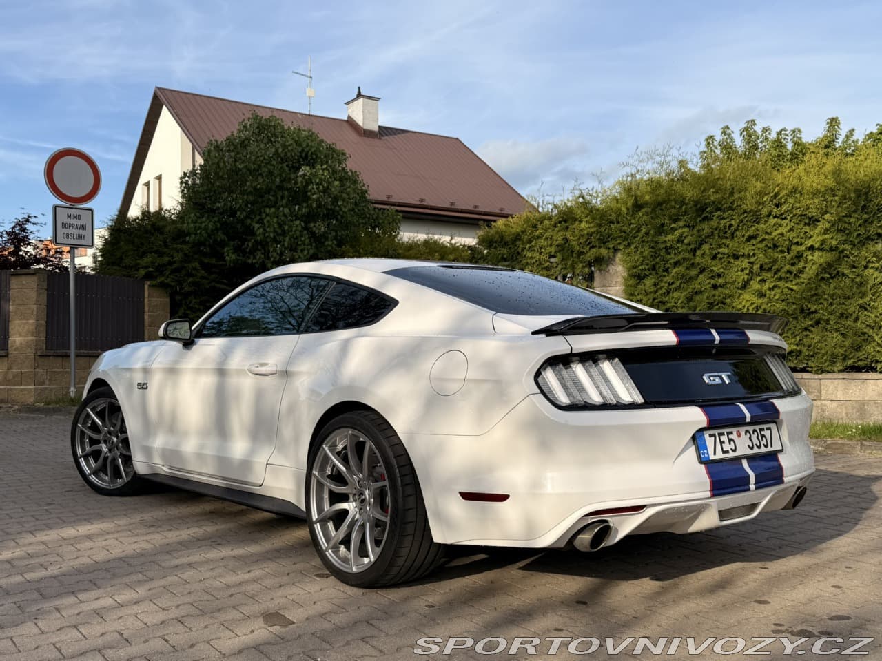 2016 Ford MUSTANG - 4