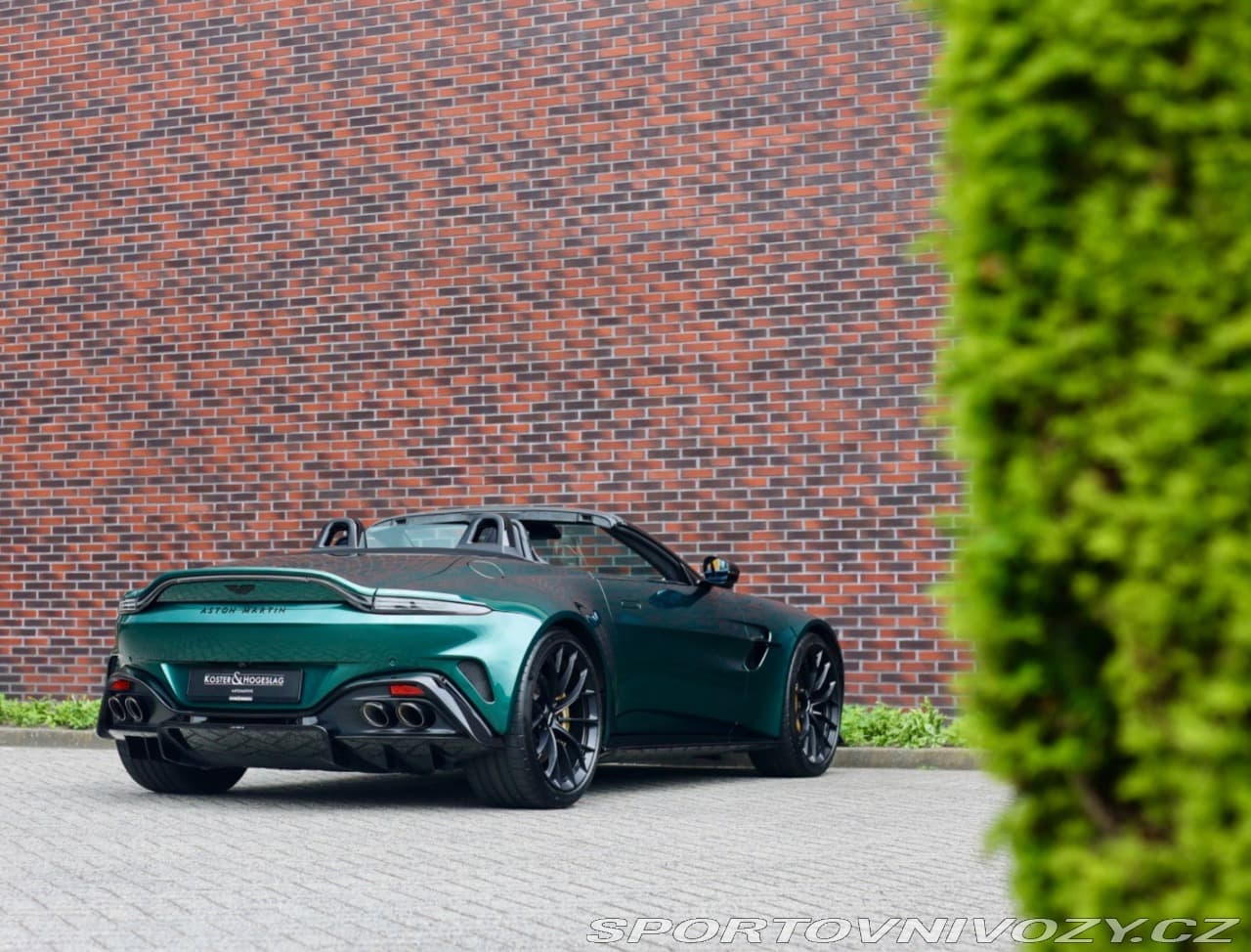 2025 Aston Martin V8 - 14