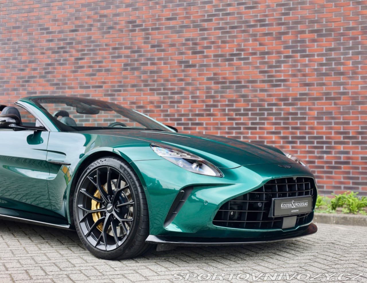 2025 Aston Martin V8 - 15