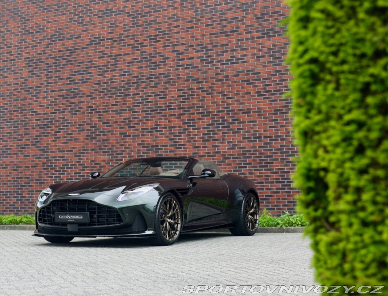 2024 Aston Martin DB12 - 13