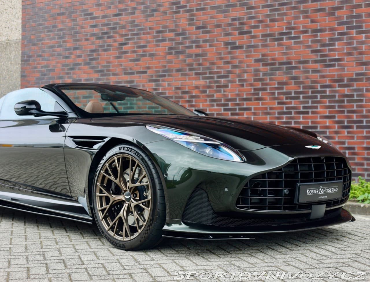 2024 Aston Martin DB12 - 15